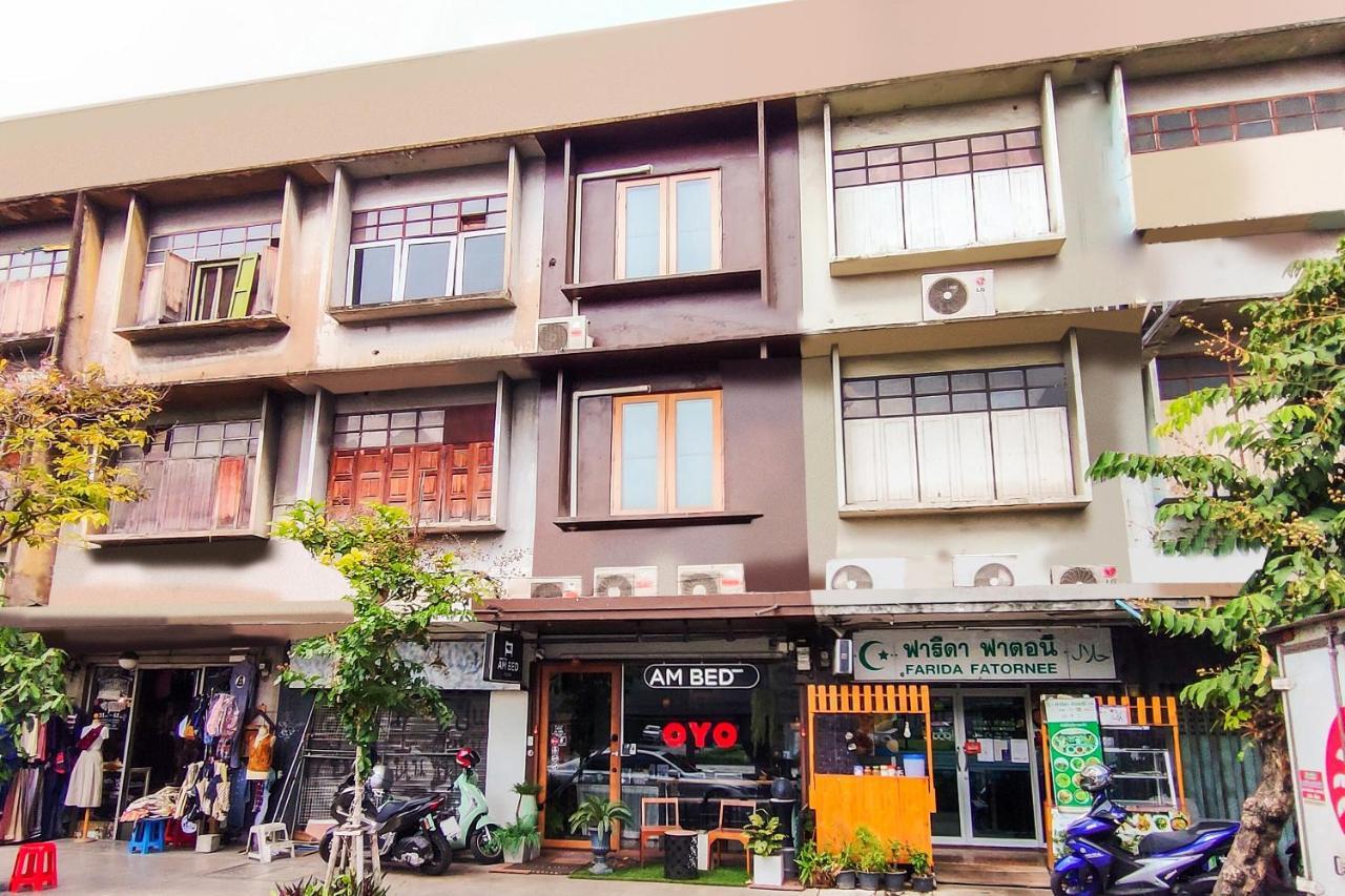 Oyo 685 Am Bed Hostel Bangkok Exterior photo