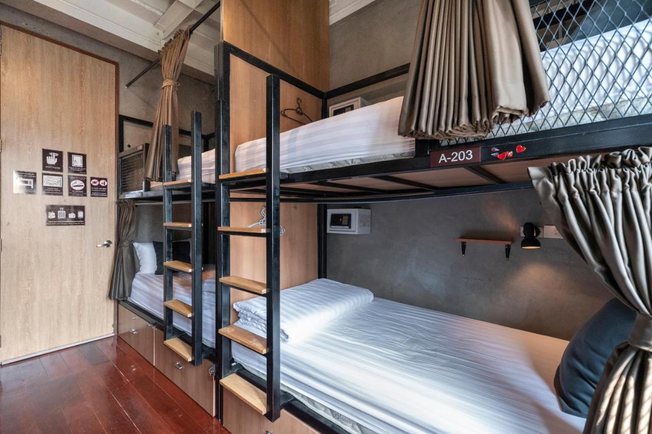 Oyo 685 Am Bed Hostel Bangkok Exterior photo