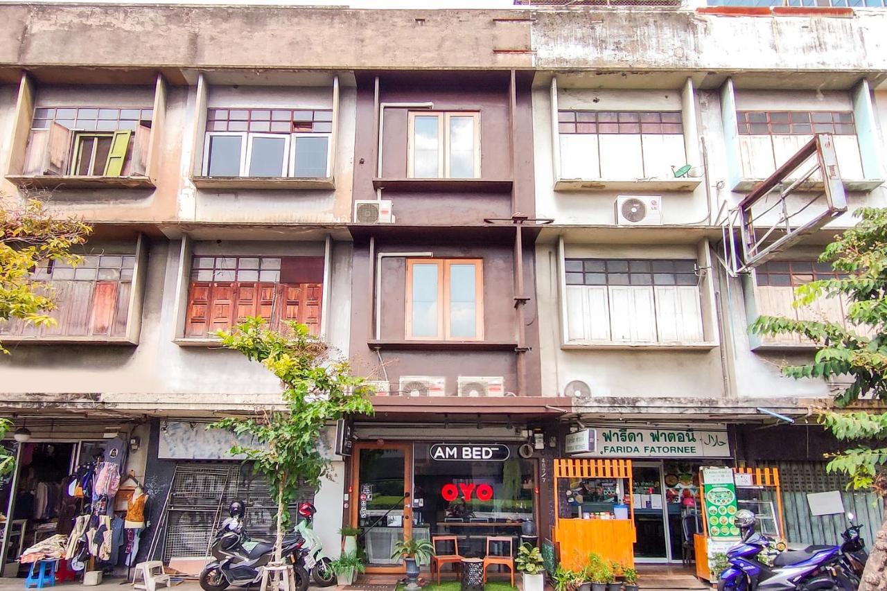 Oyo 685 Am Bed Hostel Bangkok Exterior photo