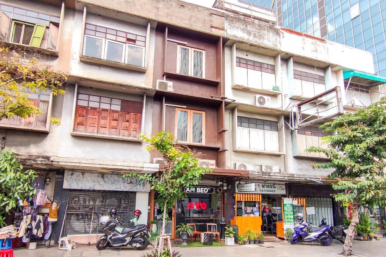 Oyo 685 Am Bed Hostel Bangkok Exterior photo